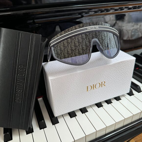 CHRISTIAN DIOR DIORCLUB M2U 31B8 MASK SILVER MIRROR BLUE DIOR lOGO SUNGLASSES. - Picture 16 of 17